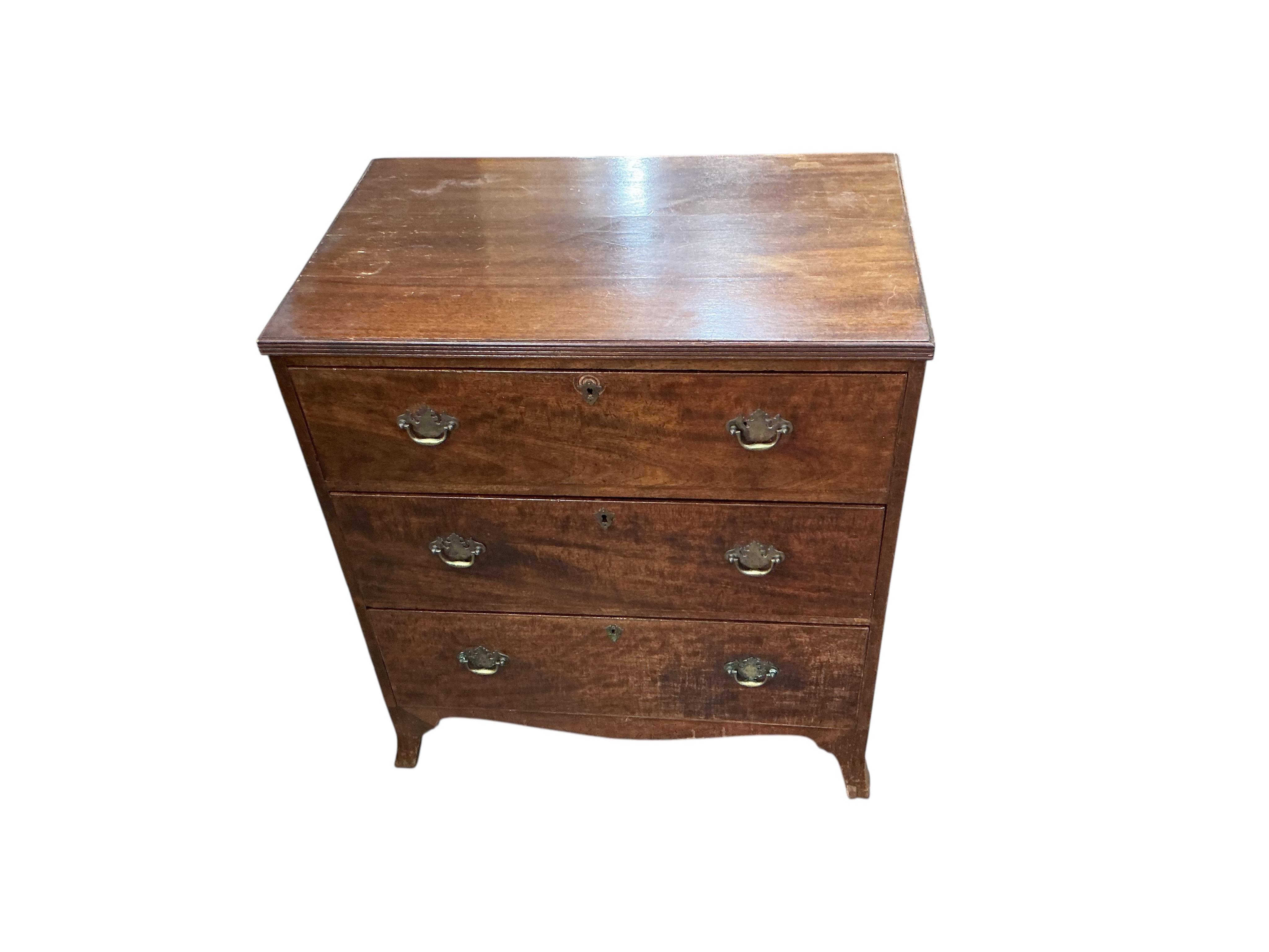 A small Regency mahogany chest, width 74cm, depth 46cm, height 82cm